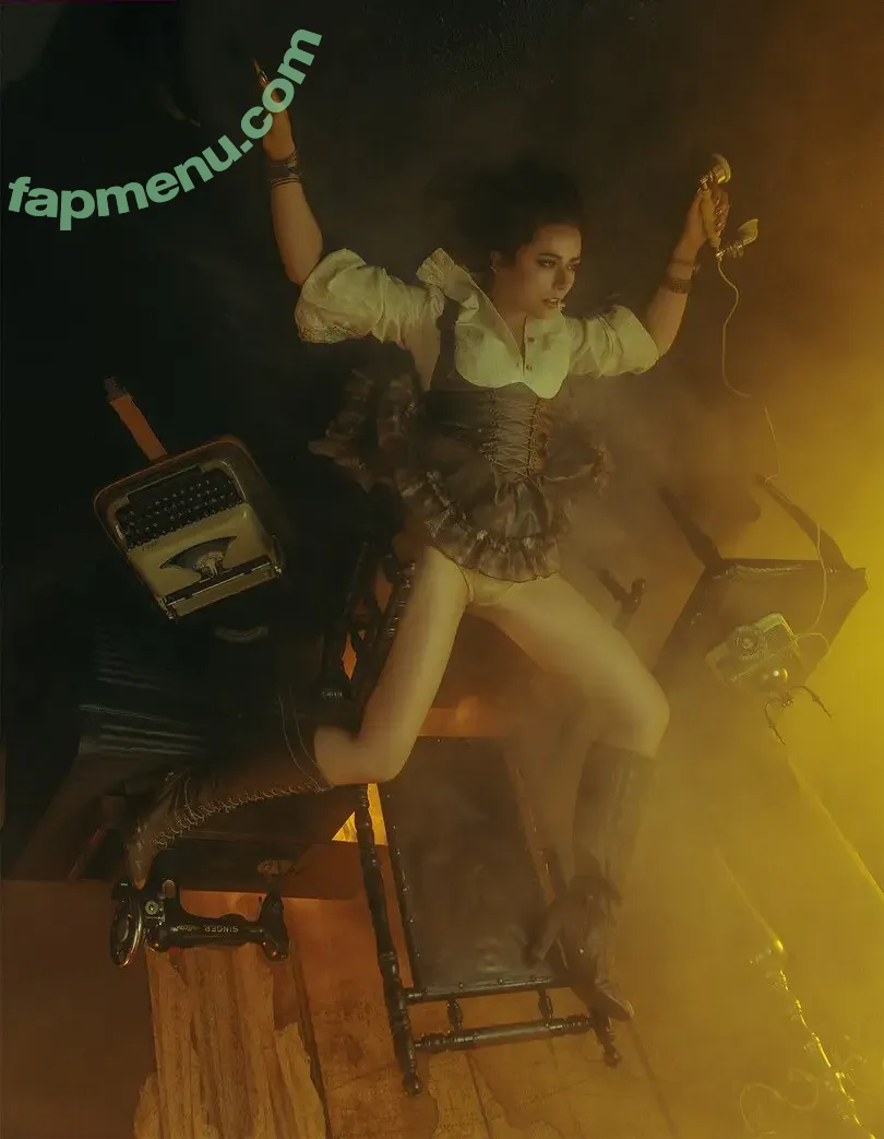 Sophia Gray nude photo #0112 (SophiaGray / sophiamjgray)