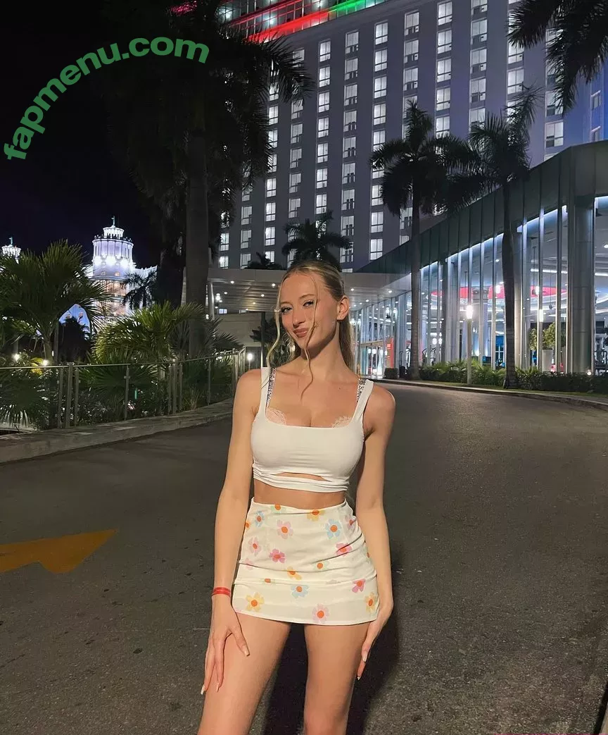 sophia.ilysm nude photo #0016 (Sophia Diamond)
