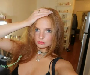 Sophia Lacorte / sophialacorteee nude photo #0028