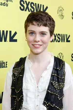 Sophia Lillis / sophialillis nude photo #0005