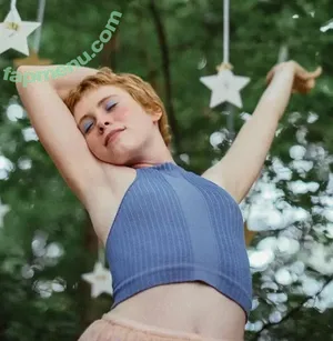 Sophia Lillis / sophialillis nude photo #0136