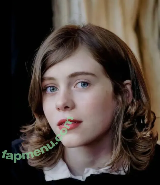 Sophia Lillis nude photo #0140 (sophialillis)