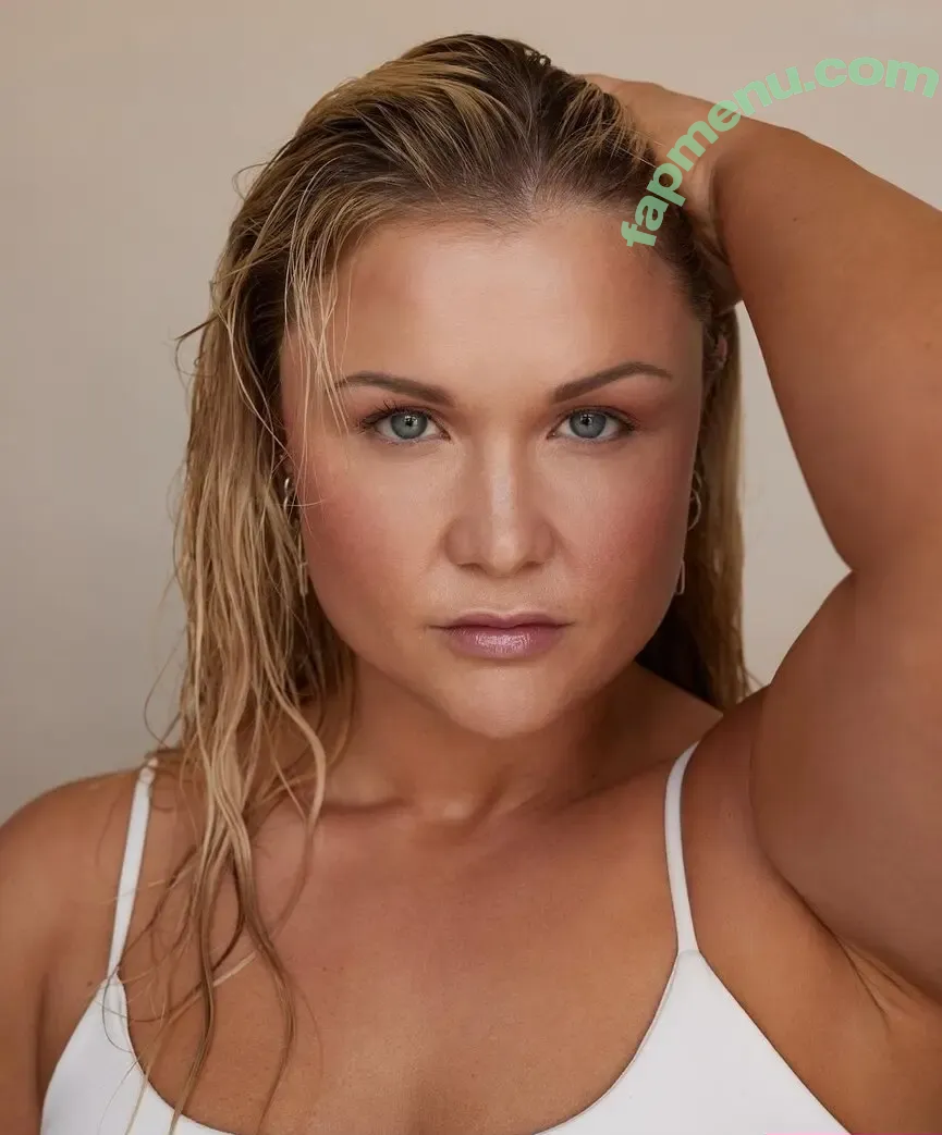 Sophia Thiel nude photo #0017 (sophia.thiel)