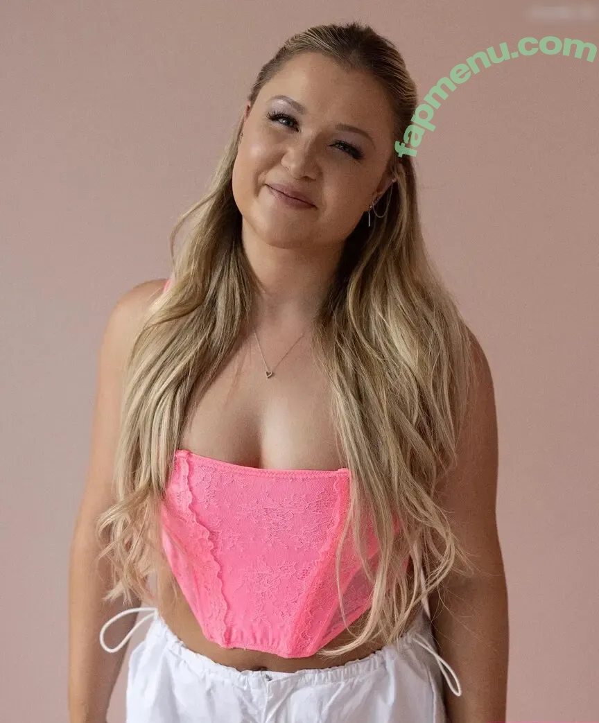 Sophia Thiel nude photo #0023 (sophia.thiel)