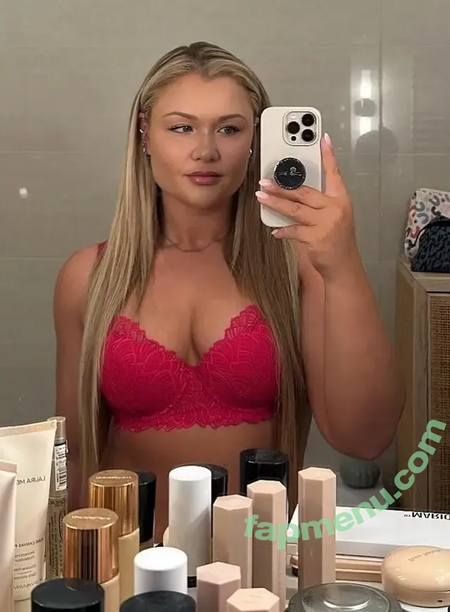 Sophia Thiel nude photo #0173 (sophia.thiel)