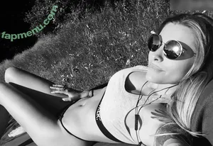 Sophia Thomalla / sophiathomalla / thomallasophia nude photo #0211