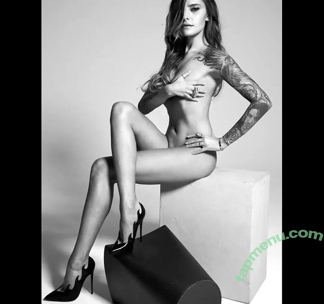 Sophia Thomalla nude photo #0026 (sophiathomalla / thomallasophia)