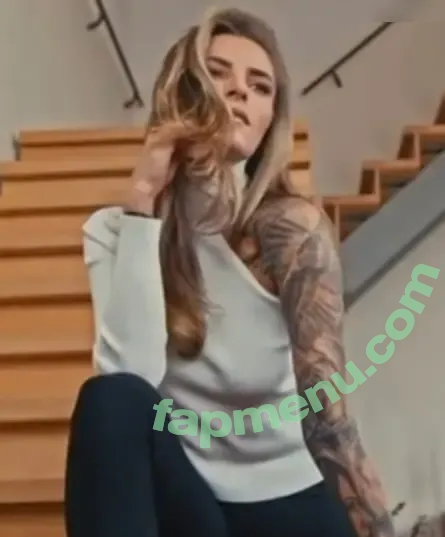 Sophia Thomalla nude photo #0138 (sophiathomalla / thomallasophia)