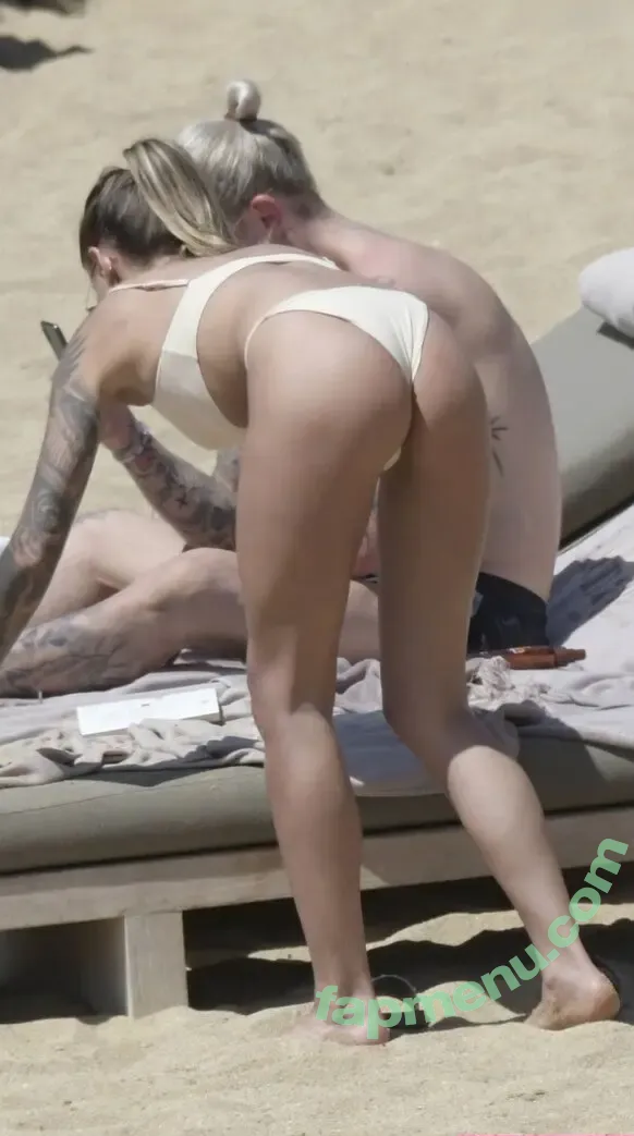 Sophia Thomalla nude photo #0167 (sophiathomalla / thomallasophia)