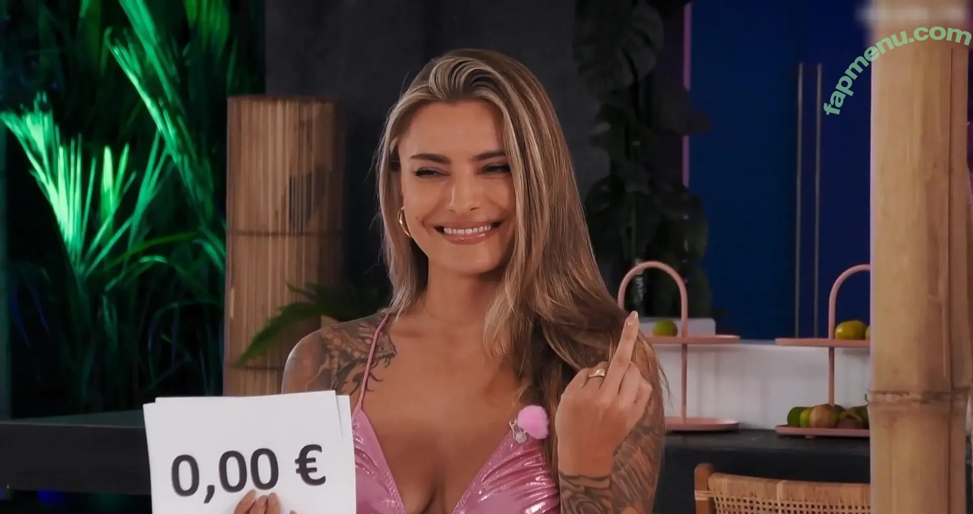 Sophia Thomalla nude photo #0312 (sophiathomalla / thomallasophia)