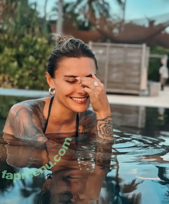 Sophia Thomalla nude photo #0384 (sophiathomalla / thomallasophia)