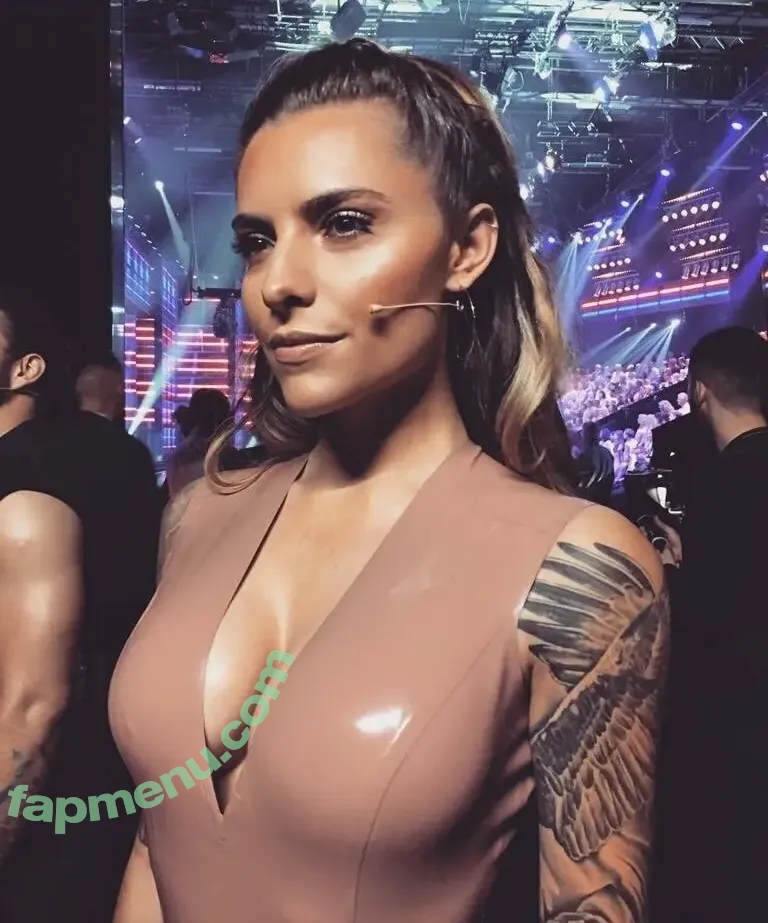 Sophia Thomalla nude photo #0522 (sophiathomalla / thomallasophia)