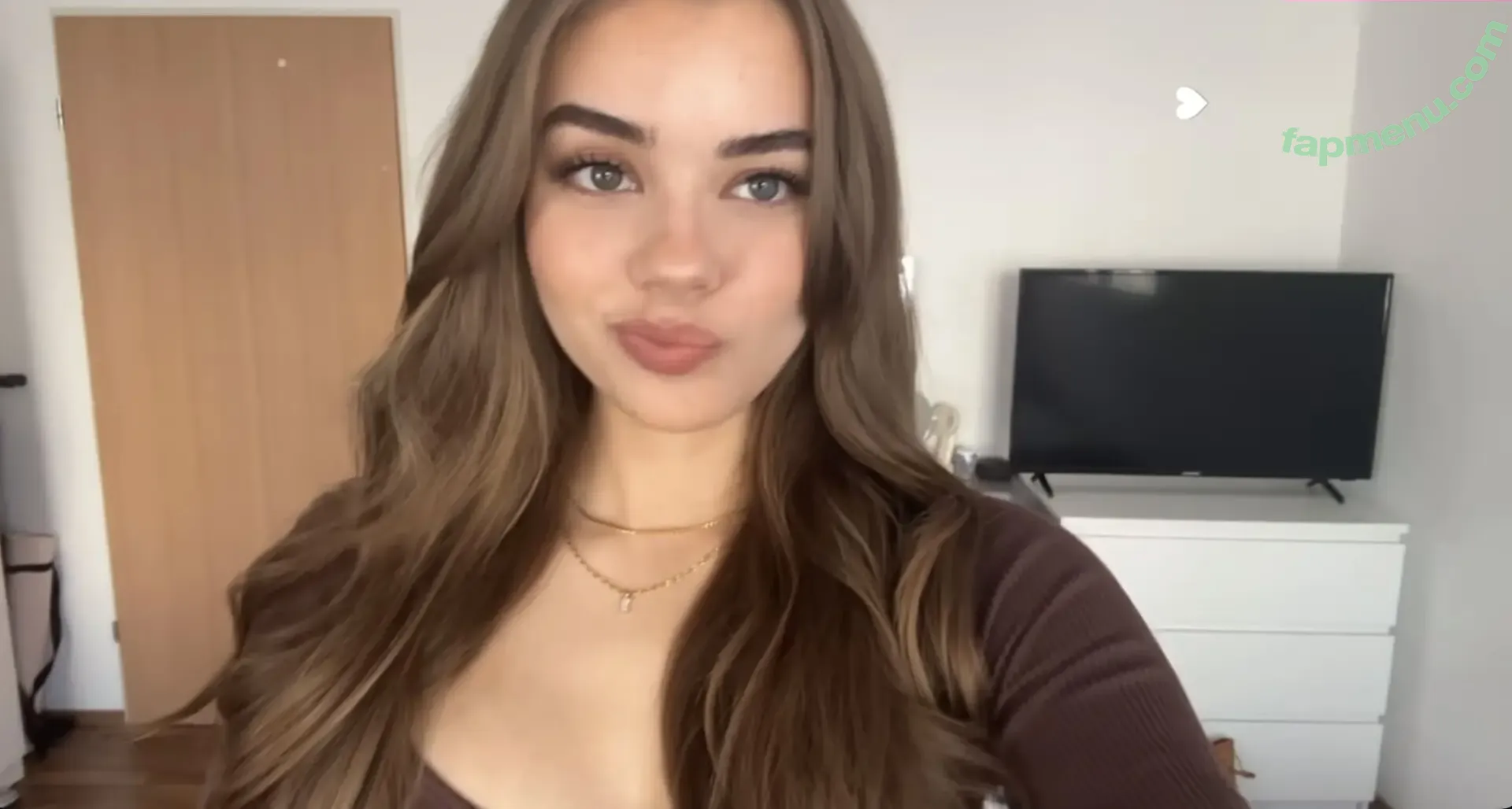 Sophia_xs nude photo #0001 (Sophia_xs)