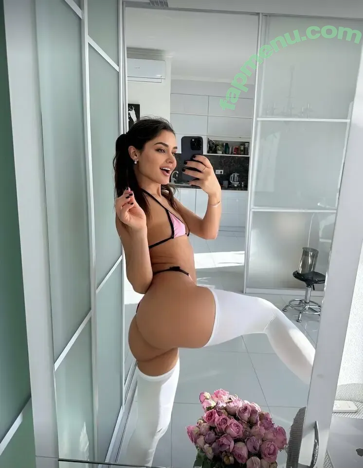 sophiaa_blazee nude photo #0029 (sophiablaze_)
