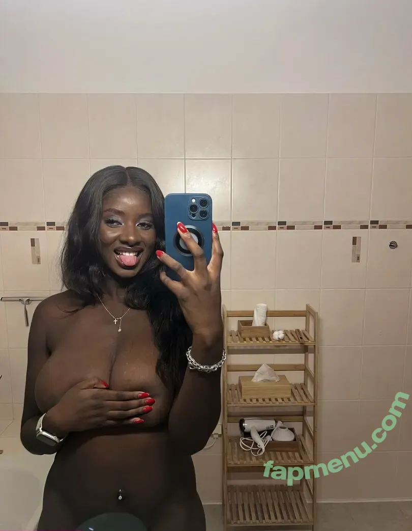 sophiaawest nude photo #0010 (sophiaawest)