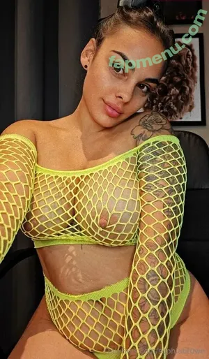 sophiabr0wn / sophiabr0wn_ / sophiabrownvip nude photo #0120