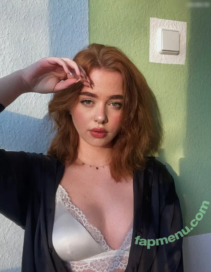 Sophiabroski nude photo #0003 (sophiabroskii)