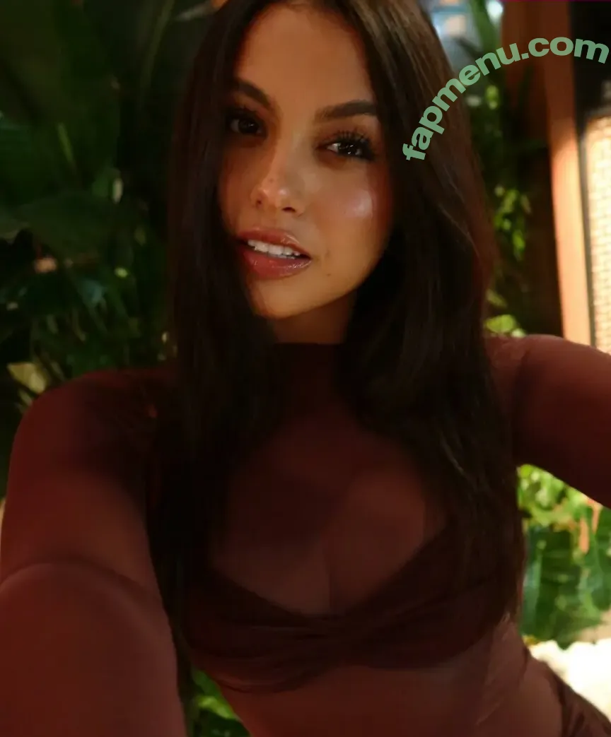 Sophiacarolinag nude photo #0023 (Sophiac.Gonzalez)