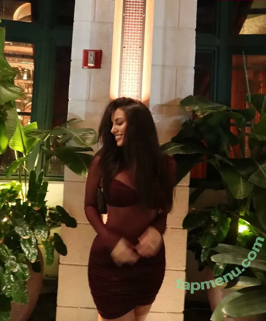 Sophiacarolinag nude photo #0024 (Sophiac.Gonzalez)