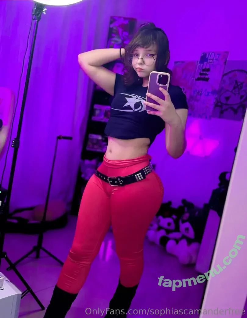 sophiascamanderfree nude photo #0006 (sophiachiara__)