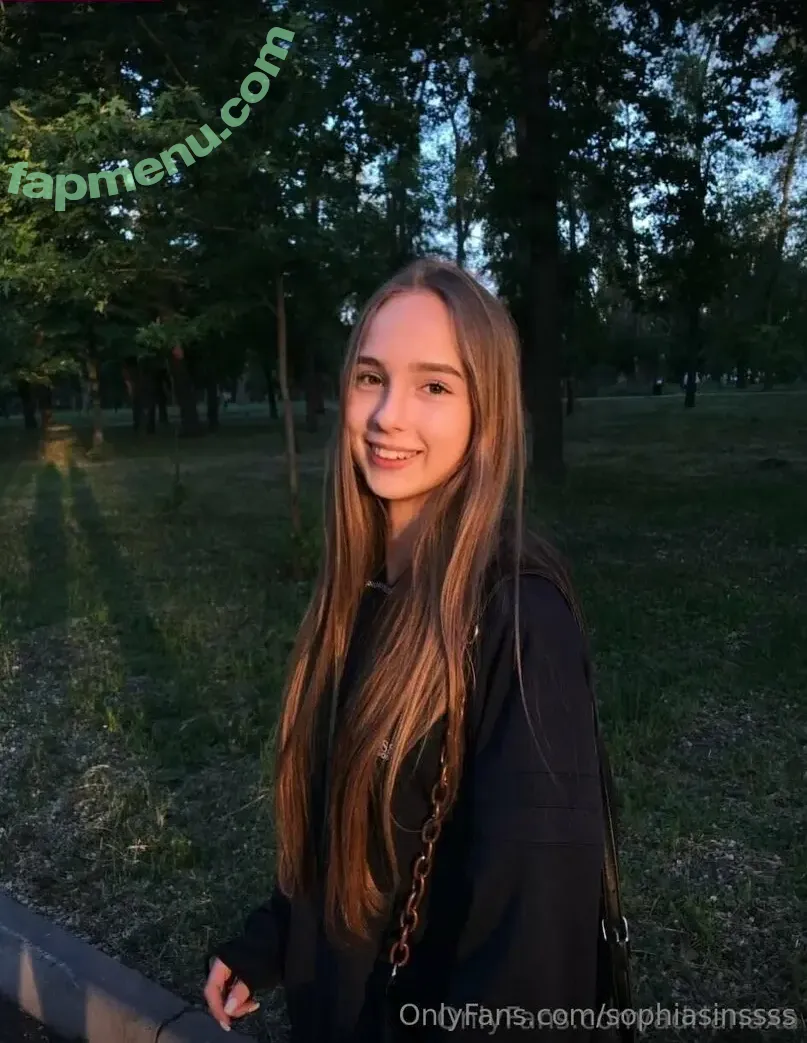 sophiasinssss nude photo #0004 (sophiasinssss)