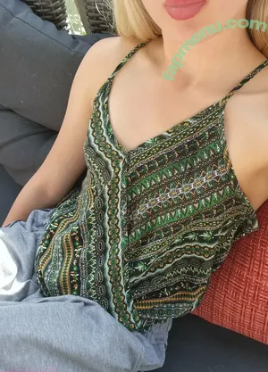  nude photo #0005
