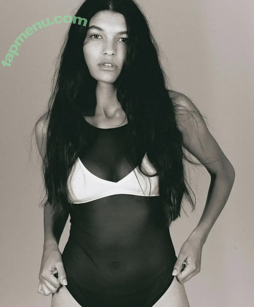 Sophie Alice nude photo #0092 (soph.alicex)