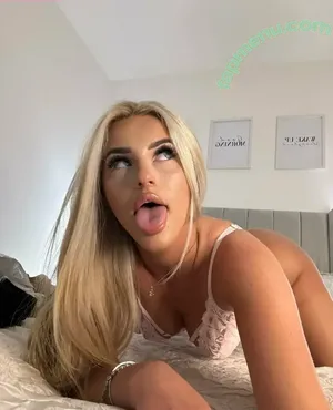  nude photo #0002