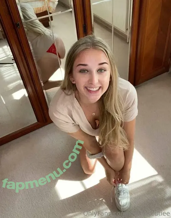 sophie.blondie nude photo #0044 (sophieraiin)