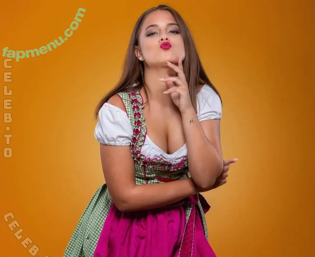 Sophie Breuer nude photo #0144 (justmesophie99 / sophiebreuer99)