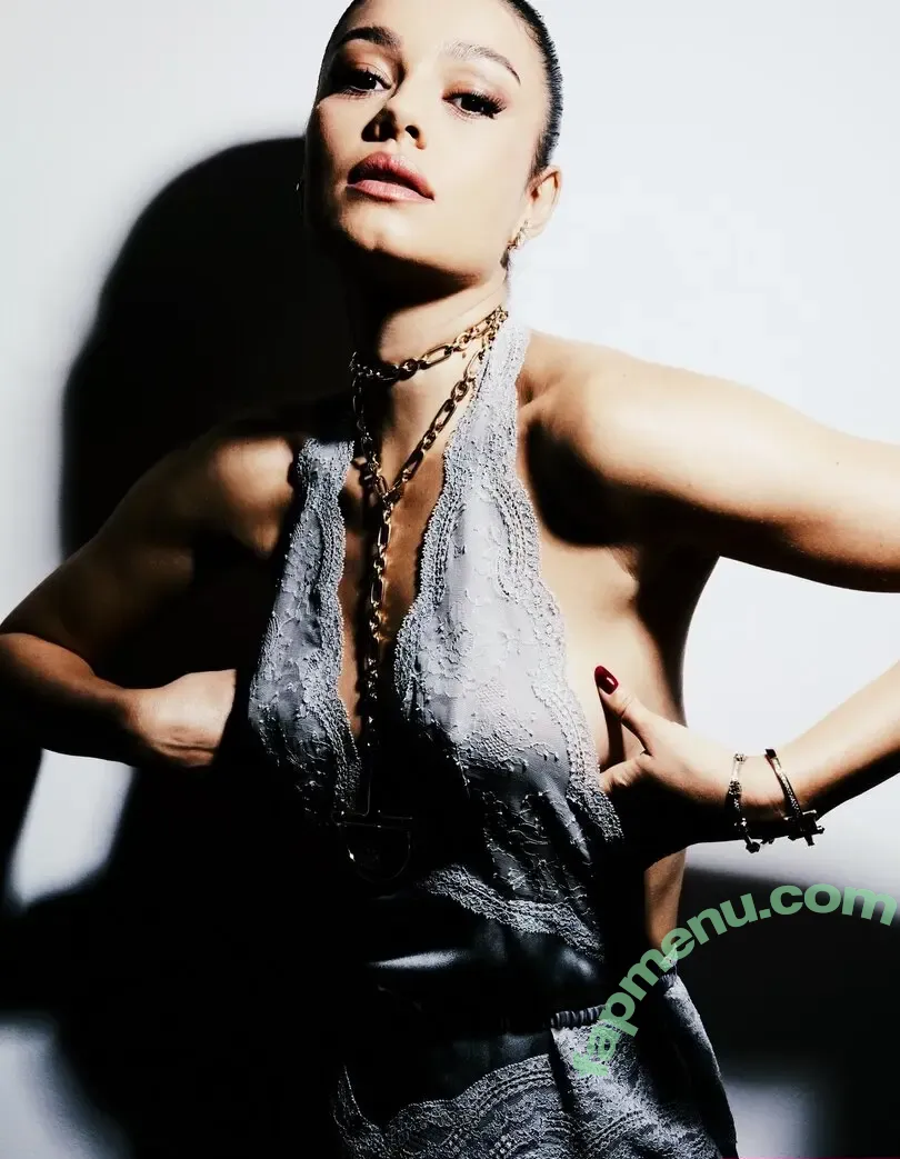 Sophie Charlotte nude photo #0146 (sophiecharlotte1)