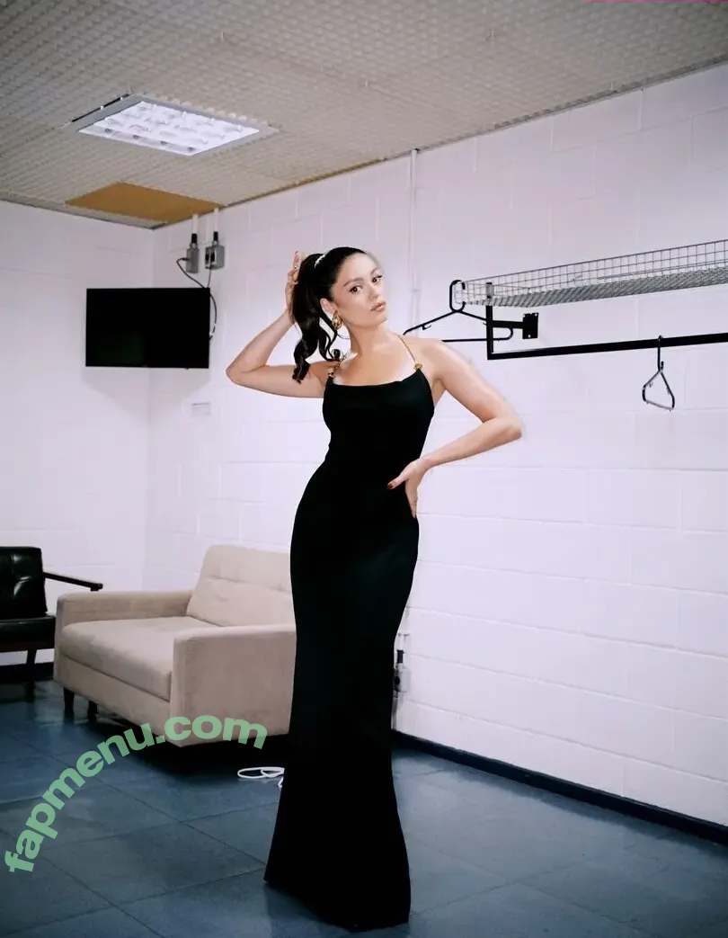 Sophie Charlotte nude photo #0152 (sophiecharlotte1)