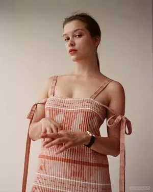 Sophie Cookson / cookie_soph / kingsman nude photo #0009