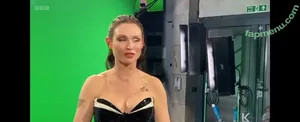 Sophie Ellis-Bextor / sophieellisbextor nude photo #0170