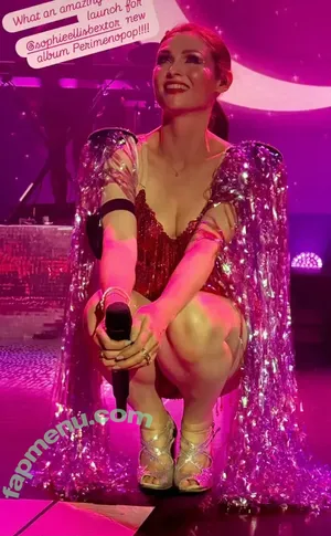 Sophie Ellis-Bextor / sophieellisbextor nude photo #0258