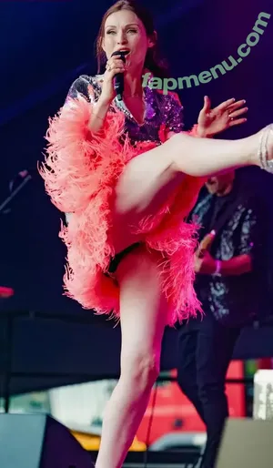 Sophie Ellis-Bextor / sophieellisbextor nude photo #0265