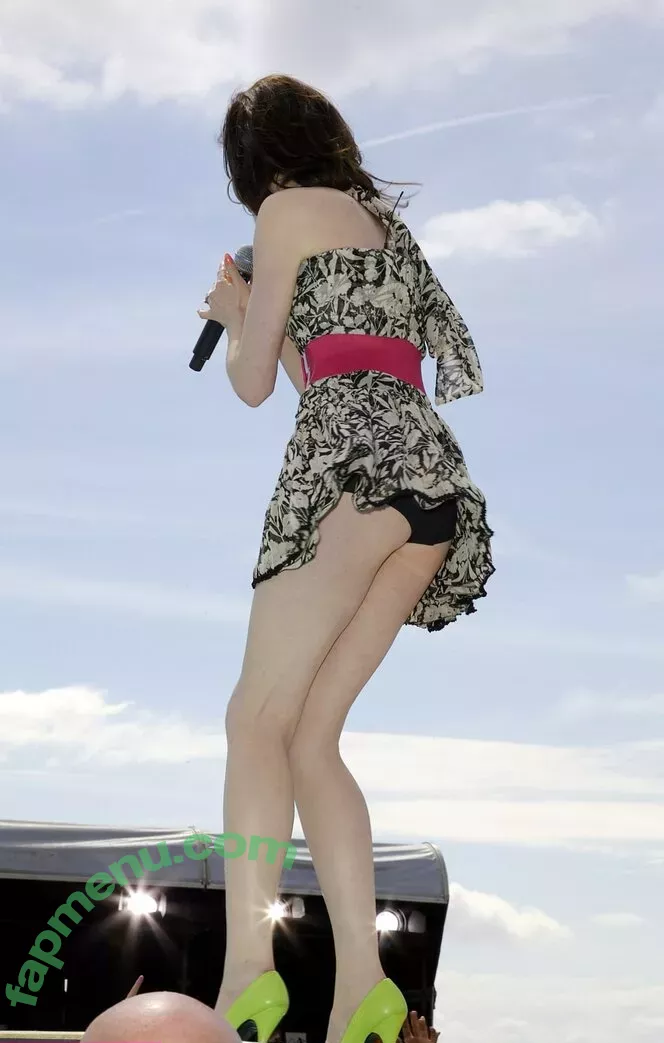 Sophie Ellis-Bextor nude photo #0020 (sophieellisbextor)