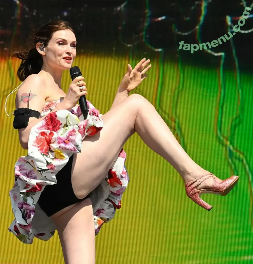 Sophie Ellis-Bextor nude photo #0253 (sophieellisbextor)