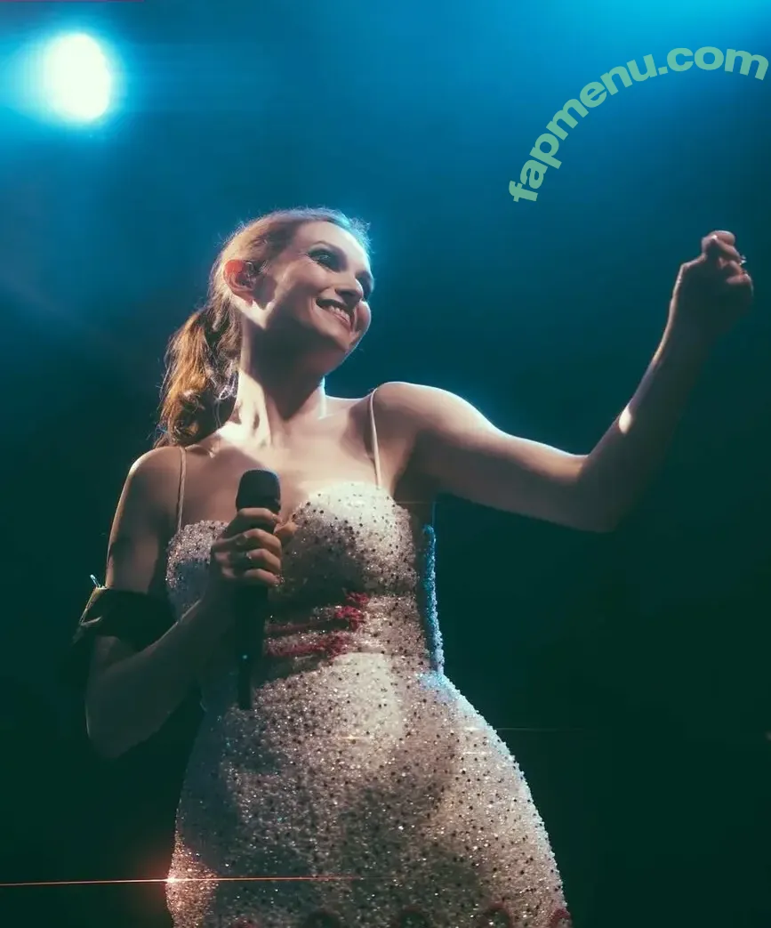 Sophie Ellis-Bextor nude photo #0294 (sophieellisbextor)