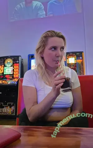 sophie.essex / Sophie Essex / Sophie_Essex_x / essex_sophie_xx / sophie.essex.free nude photo #0255