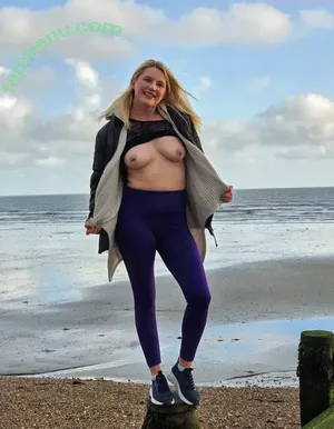 sophie.essex / Sophie Essex / Sophie_Essex_x / essex_sophie_xx / sophie.essex.free nude photo #0282