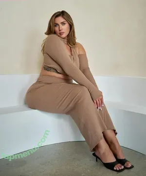  nude photo #0009