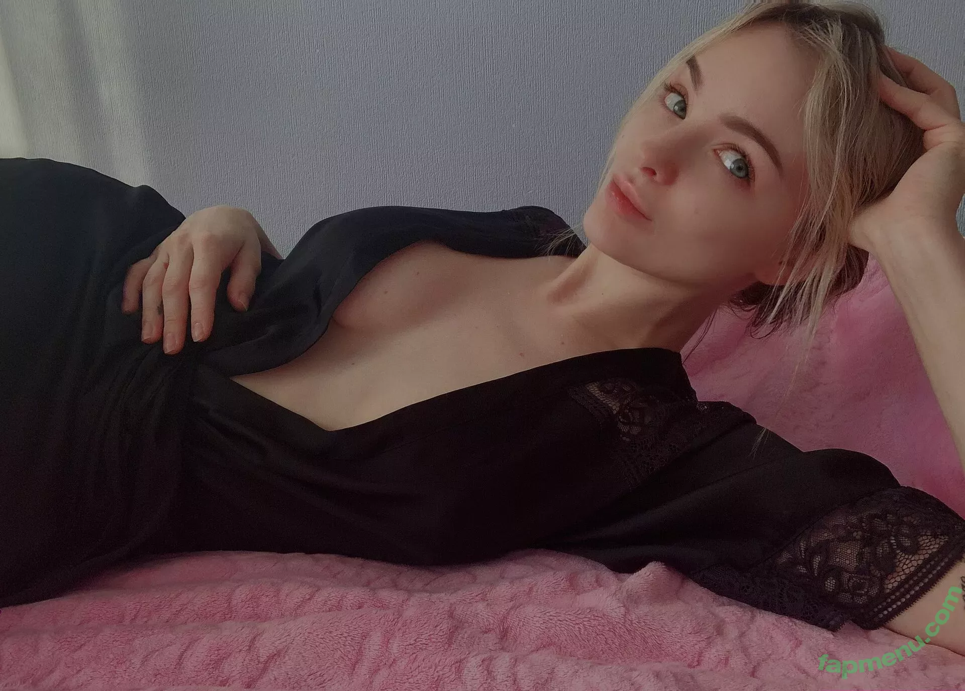 Sophie Katssby nude photo #0750 (KATSSBY)