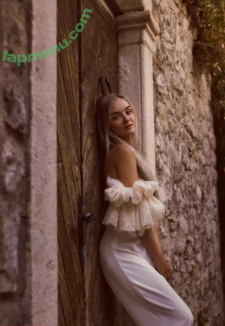 Sophie Katssby nude photo #0828 (KATSSBY)