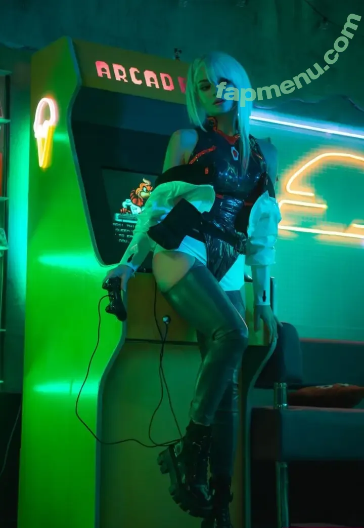 Sophie Katssby nude photo #1082 (KATSSBY)