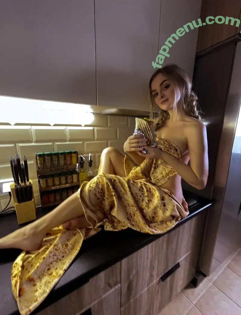 Sophie Katssby nude photo #1090 (KATSSBY)