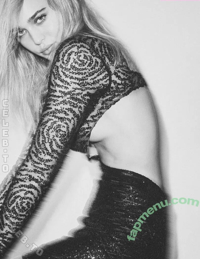 Sophie Kern nude photo #0025 (kernsophie / sophiekern)