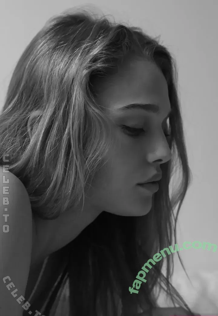 Sophie Kern nude photo #0042 (kernsophie / sophiekern)