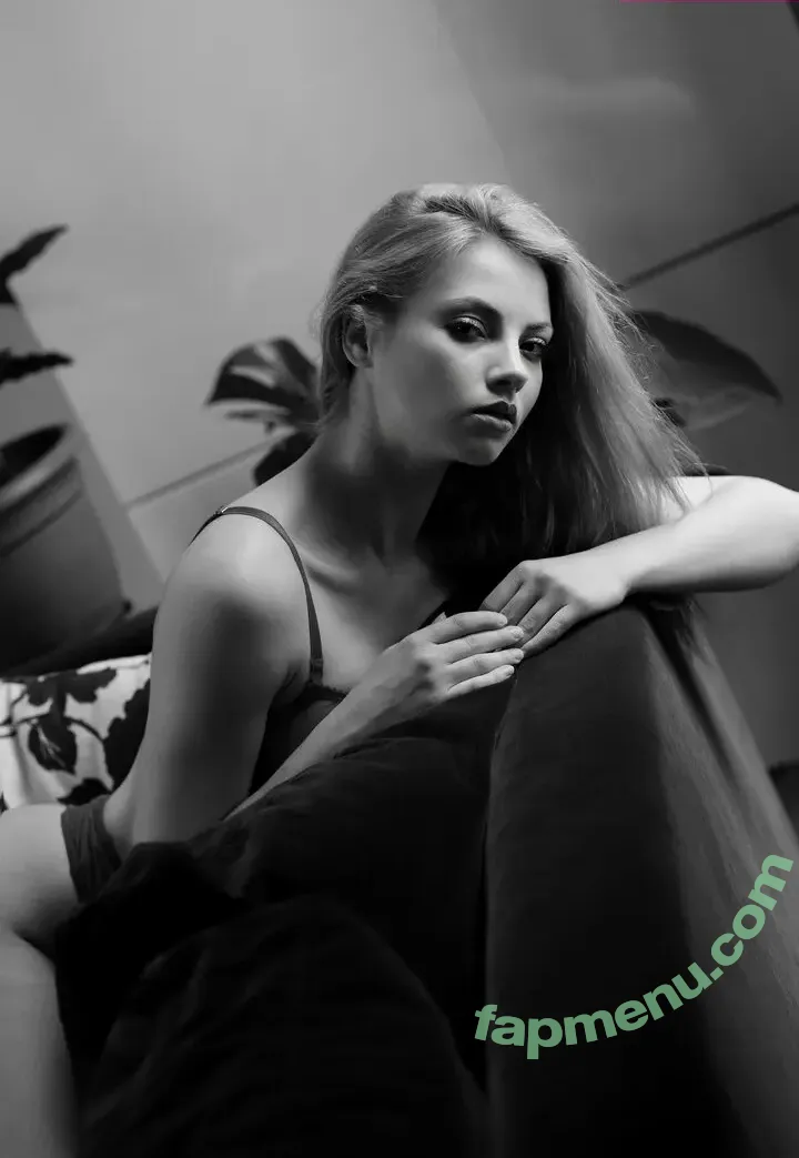 Sophie La Sage nude photo #0762 (sophie_la_sage)