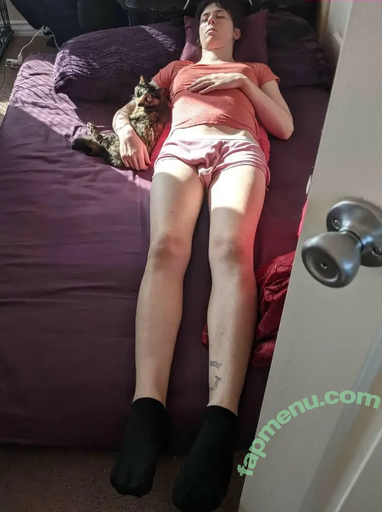Sophie Ladder nude photo #0070 (sophieladder)